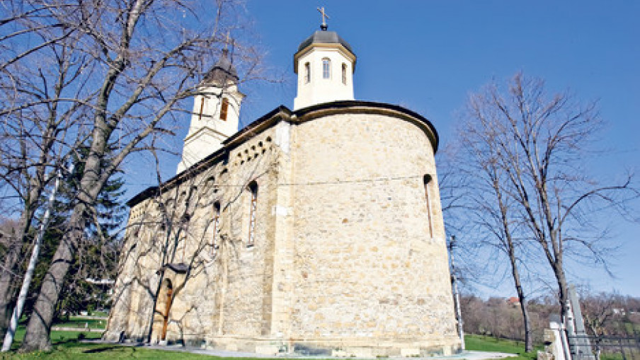 Tri vaskrsenja crkve u Nemenikućama