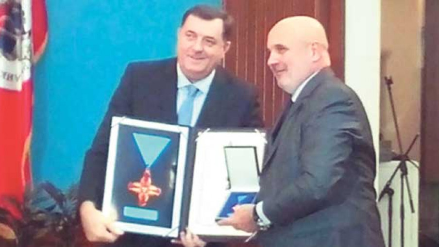 Крст милосрђа доктору Лазићу