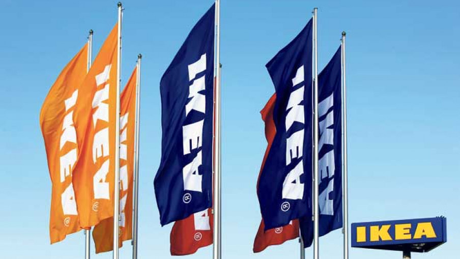 Osnivač IKEA oblači se na buvljaku