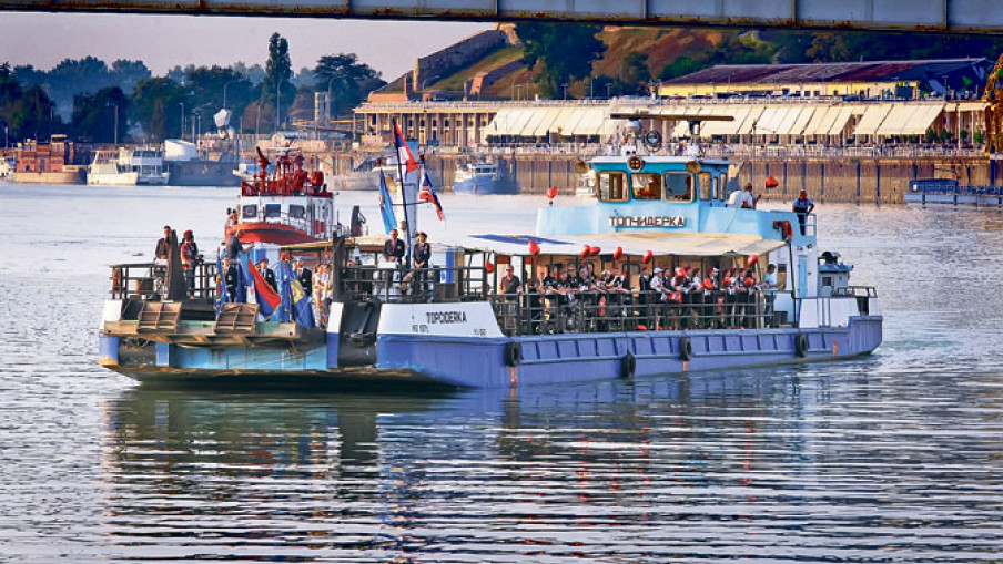 Ватромет за крај Карневала бродова