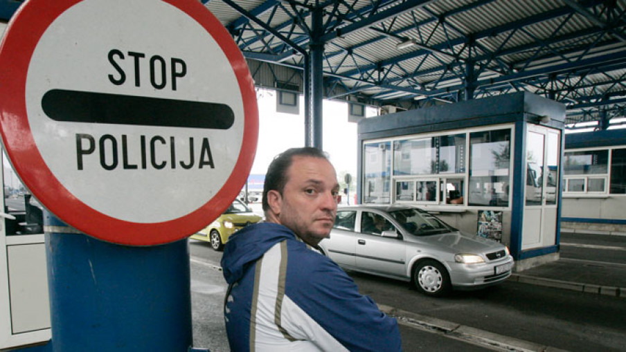Državljani Srbije i dalje ne mogu u Crnu Goru