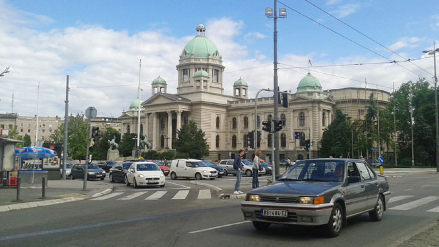 Poslanici 8. juna razmatraju pitanje promene Ustava