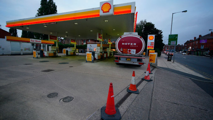 Hiljade benzinskih pumpi u Velikoj Britaniji bez goriva 