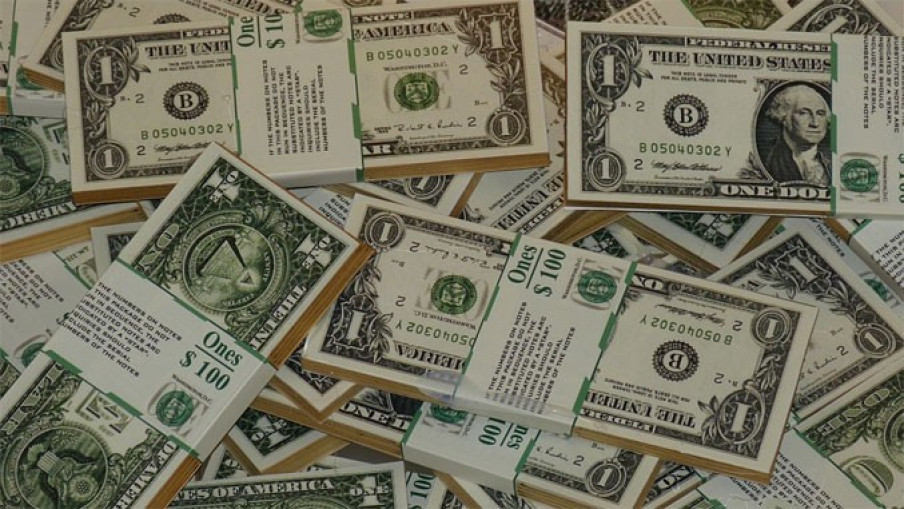 Dolar blizu dvogodišnjeg maksimuma, evro blago ojačao