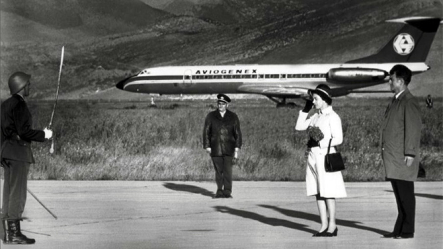 Краљица Елизабета 1972. посетила је Југославију, обишла Београд, Титоград, Дубровник, Загреб и Брионе