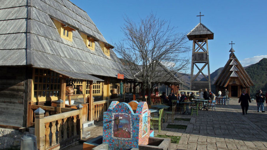 Kustendorf predstave 10. decembra na Mećavniku