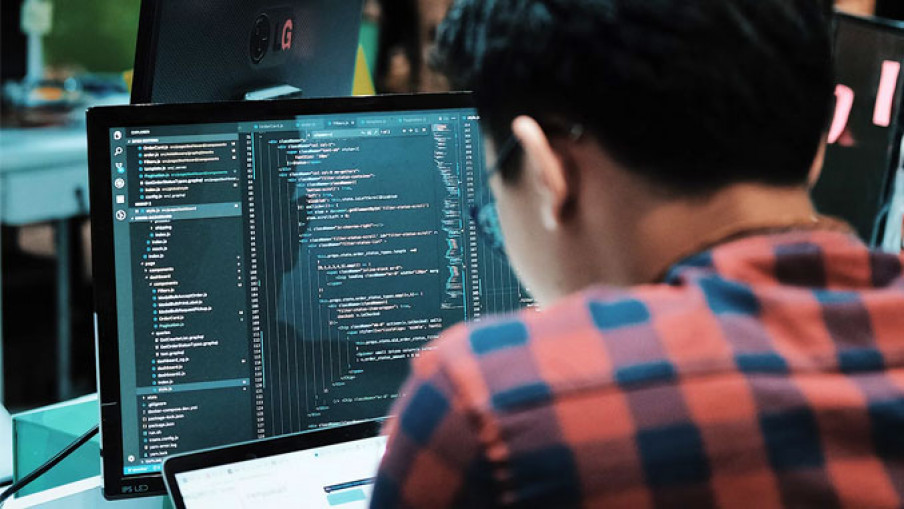 Najveće plate programerima, najmanje za popravku računara