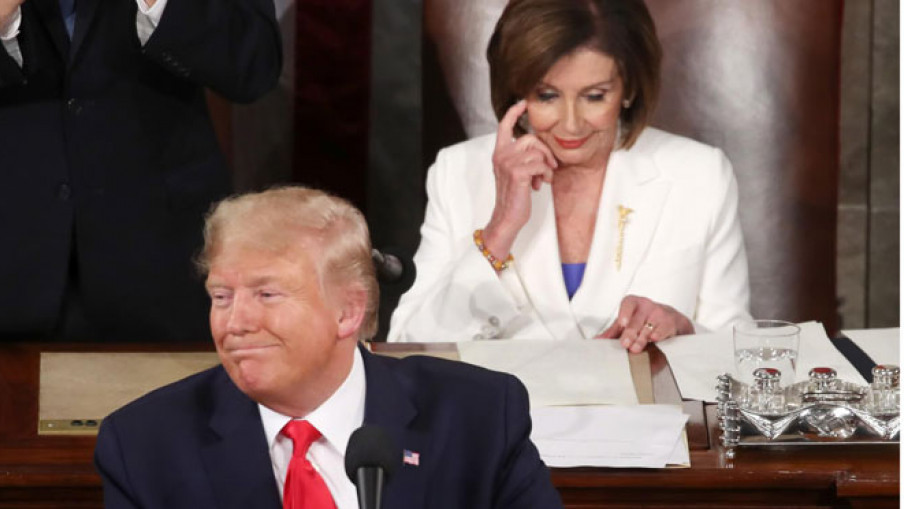 Tramp ocrnio Nensi Pelosi