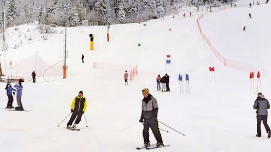 Po­če­la se­zo­na ski­ja­nja na Ja­ho­ri­ni  