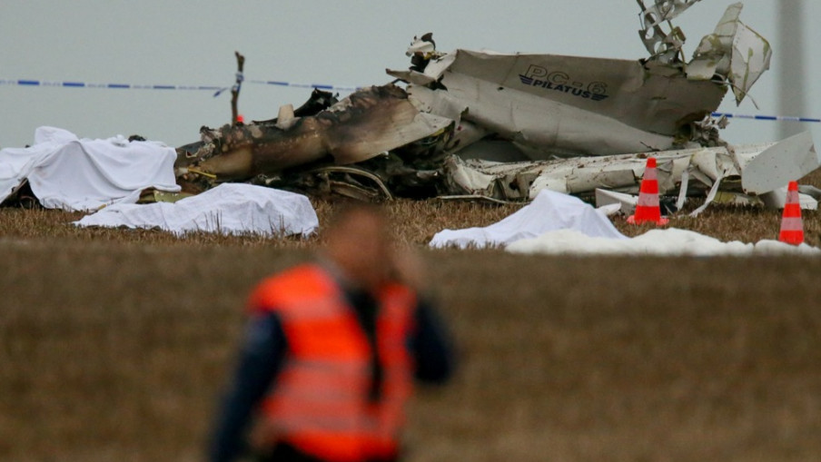 Najmanje 11 poginulih u padu aviona sa padobrancima kod Nansija