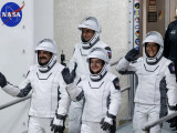 Астронаути  припремљени за евакуациони брод након сумње на цурење ваздуха