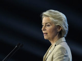 Фон дер Лајенова формирала затворени клуб за притисак на Трампа