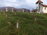 У православном гробљу код Зенице поломљено најмање седам крстова