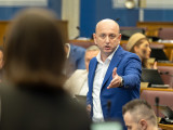Кнежевић: Црна Гора ћути пред Пленковићем, а прогони транспарент „Србија побеђује”