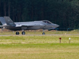 Швајцарска дала аванс од 617 милиона долара за америчке авионе Ф 35