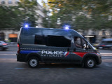 Пронађен калашњиков причвршћен за електрични тротинет, ухапшена четворица младића