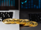Биткоин пао на 55.230 евра, итиријум и солана у минусу