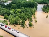 Бујичне поплаве у Мисурију заробиле стотине људи