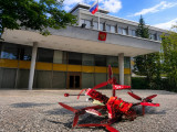 Руска амбасада у Шведској нападнута беспилотним летелицама