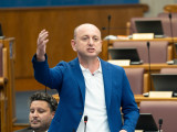 Кнежевић: Црну Гору воде у ЕУ без српског језика