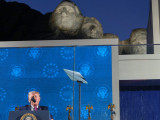 Трамп слави јубилеј Америке, али и – себе