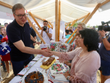 Вучић у Владимировцу: Победничка кампања биће другачија него до сада