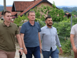 Глишић у селу Прилипац разговарао са мештанима о проблемима